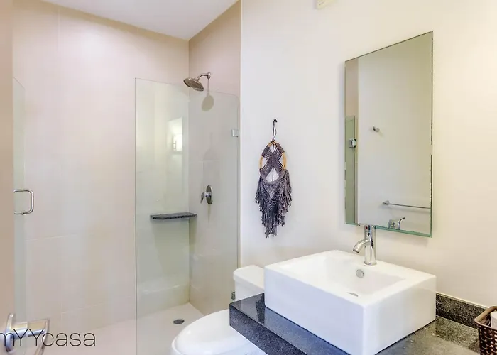 Moderna Yaxiik 19 *
